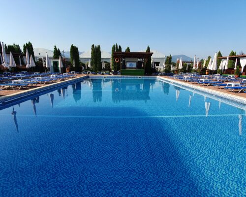 https://www.gardenclub.ro/piscina/