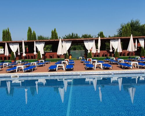 https://www.gardenclub.ro/piscina/