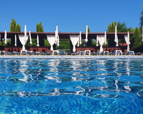 https://www.gardenclub.ro/piscina/