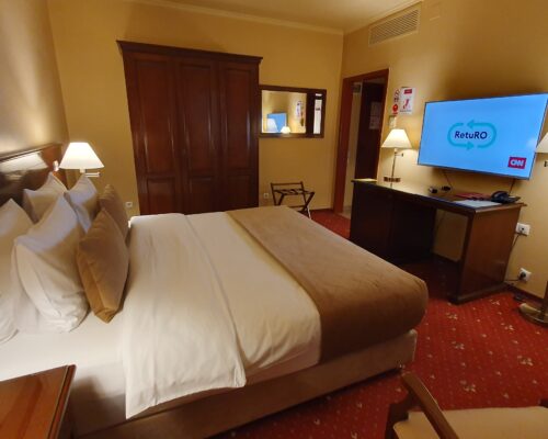 https://www.gardenclub.ro/hotel/