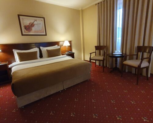 https://www.gardenclub.ro/hotel/