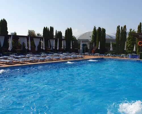 https://www.gardenclub.ro/piscina/