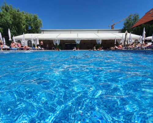 https://www.gardenclub.ro/piscina/