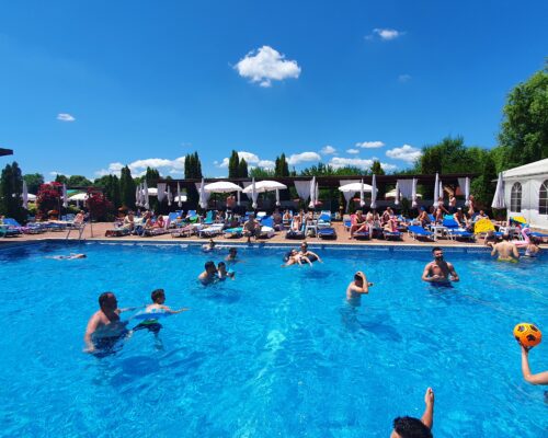 https://www.gardenclub.ro/piscina/