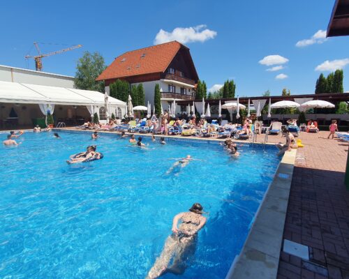 https://www.gardenclub.ro/piscina/