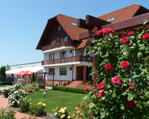 https://www.gardenclub.ro/hotel/